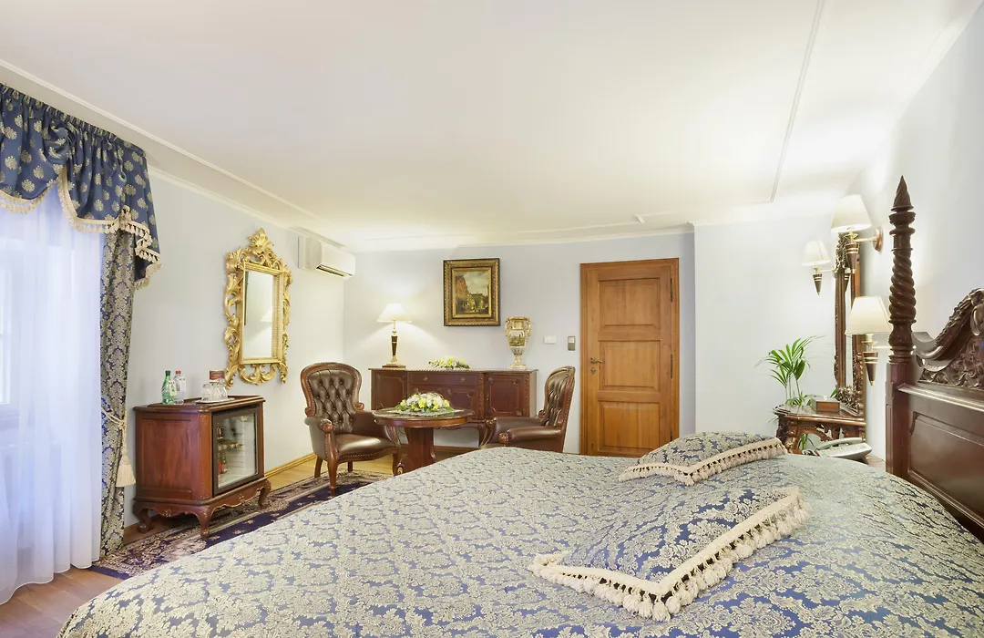 Hotel U Prince Prague By Bhg-1